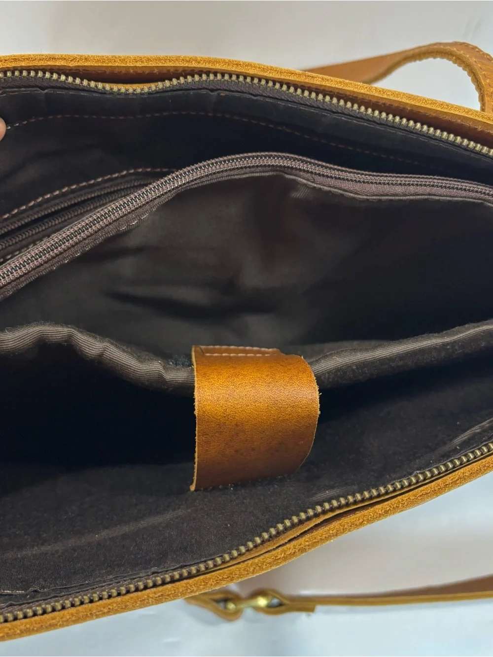 Montana Hudson tan leather